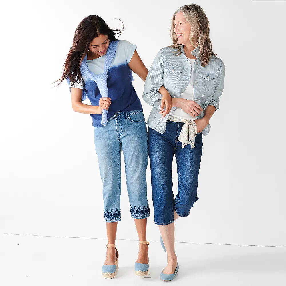 Women's Croft & Barrow® Comfort Waist Denim Capris 4 Women's Croft & Barrow® Comfort Waist Denim Capris - Image 4