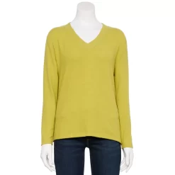 Petite Croft & Barrow® V-Neck Long Sleeve Top